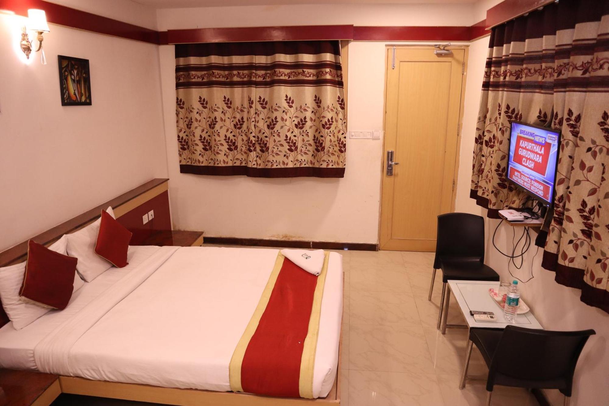 Sri Sai Ram Suites Bangalore Dış mekan fotoğraf