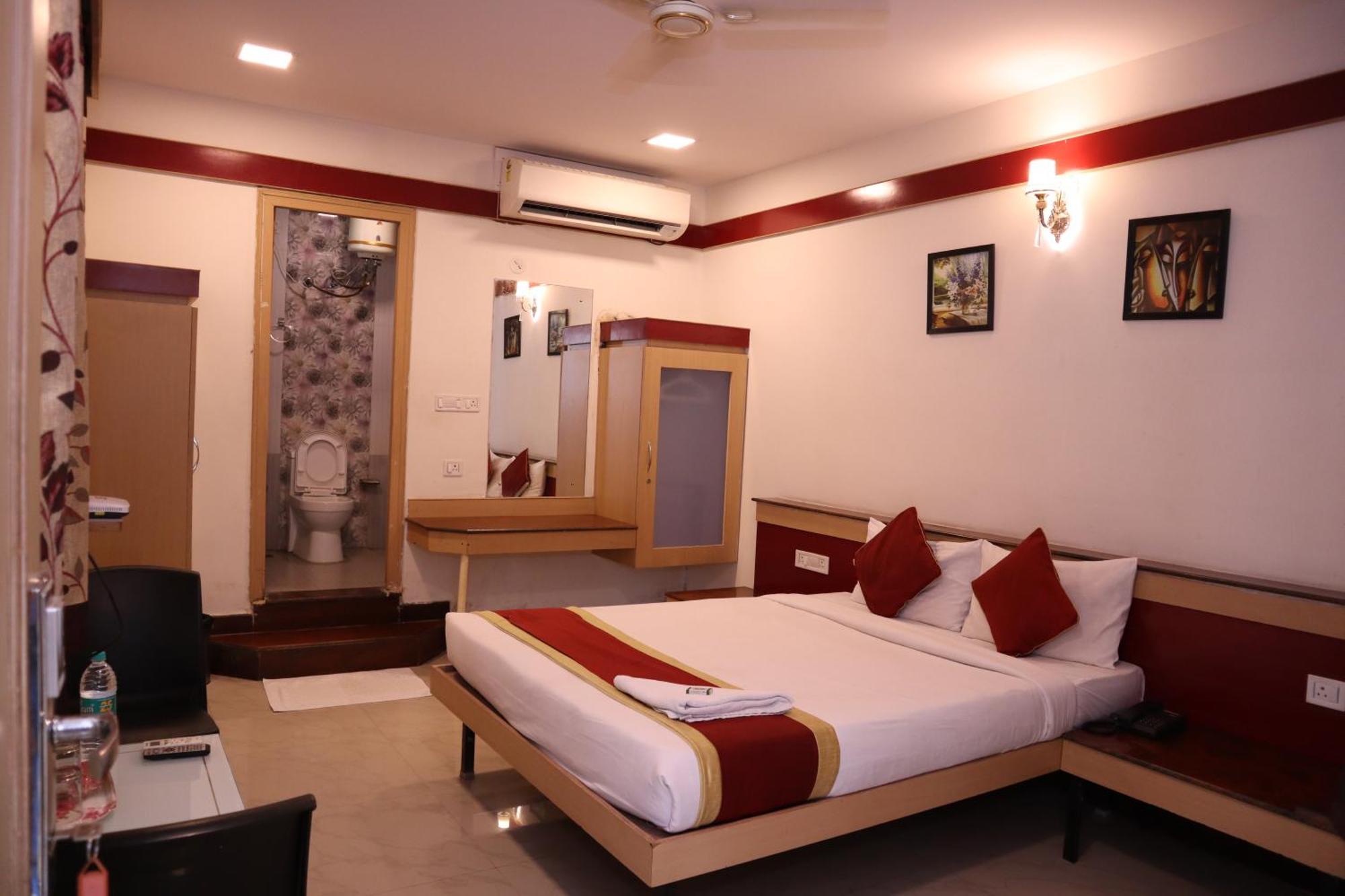 Sri Sai Ram Suites Bangalore Dış mekan fotoğraf