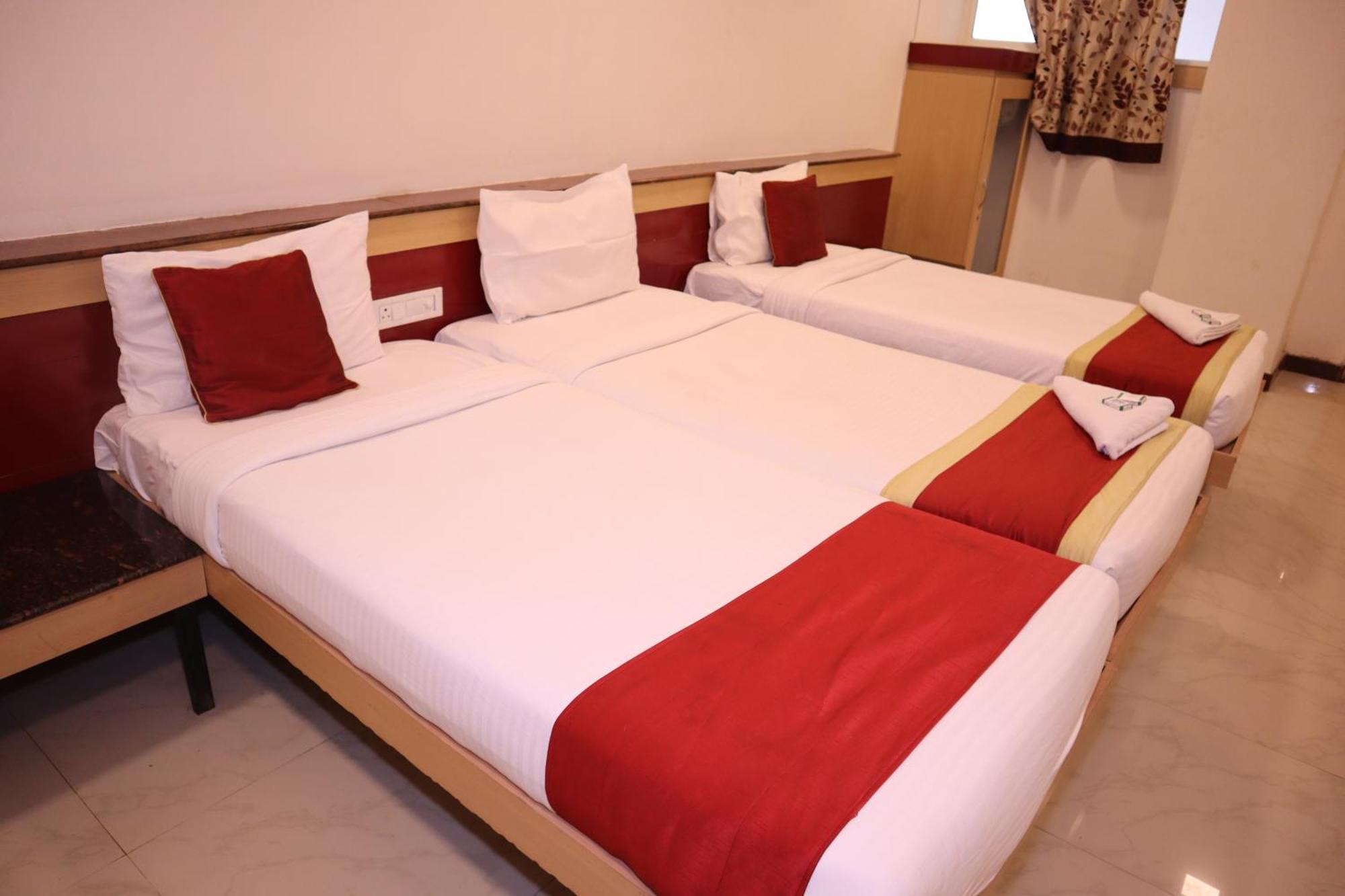 Sri Sai Ram Suites Bangalore Dış mekan fotoğraf