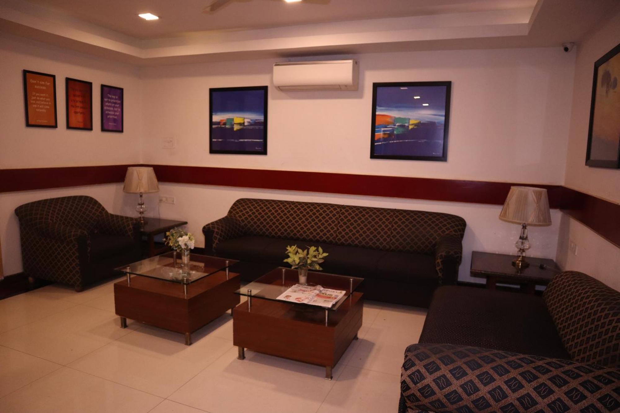 Sri Sai Ram Suites Bangalore Dış mekan fotoğraf