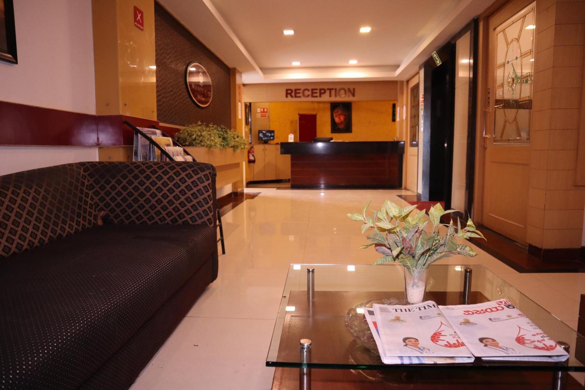 Sri Sai Ram Suites Bangalore Dış mekan fotoğraf
